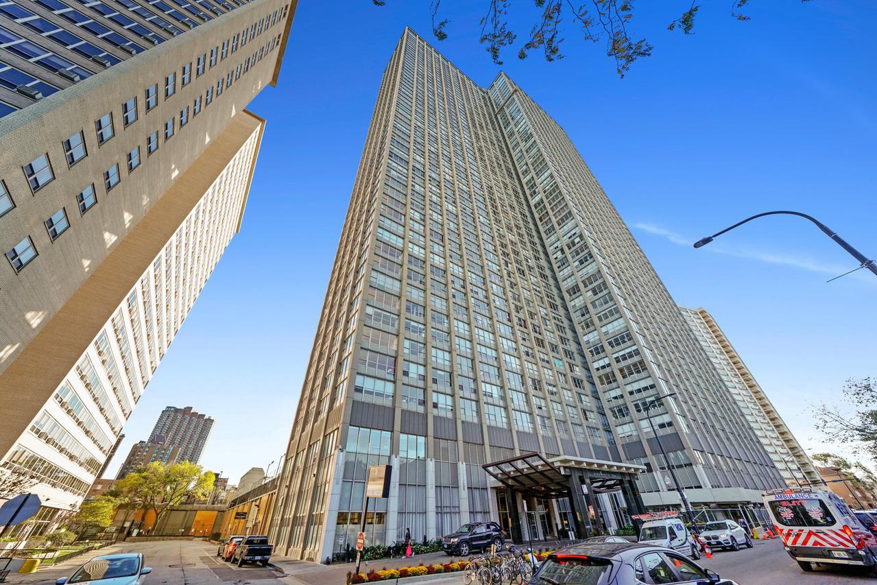 655 W Irving Park Rd. #4714, Chicago, IL 60613
