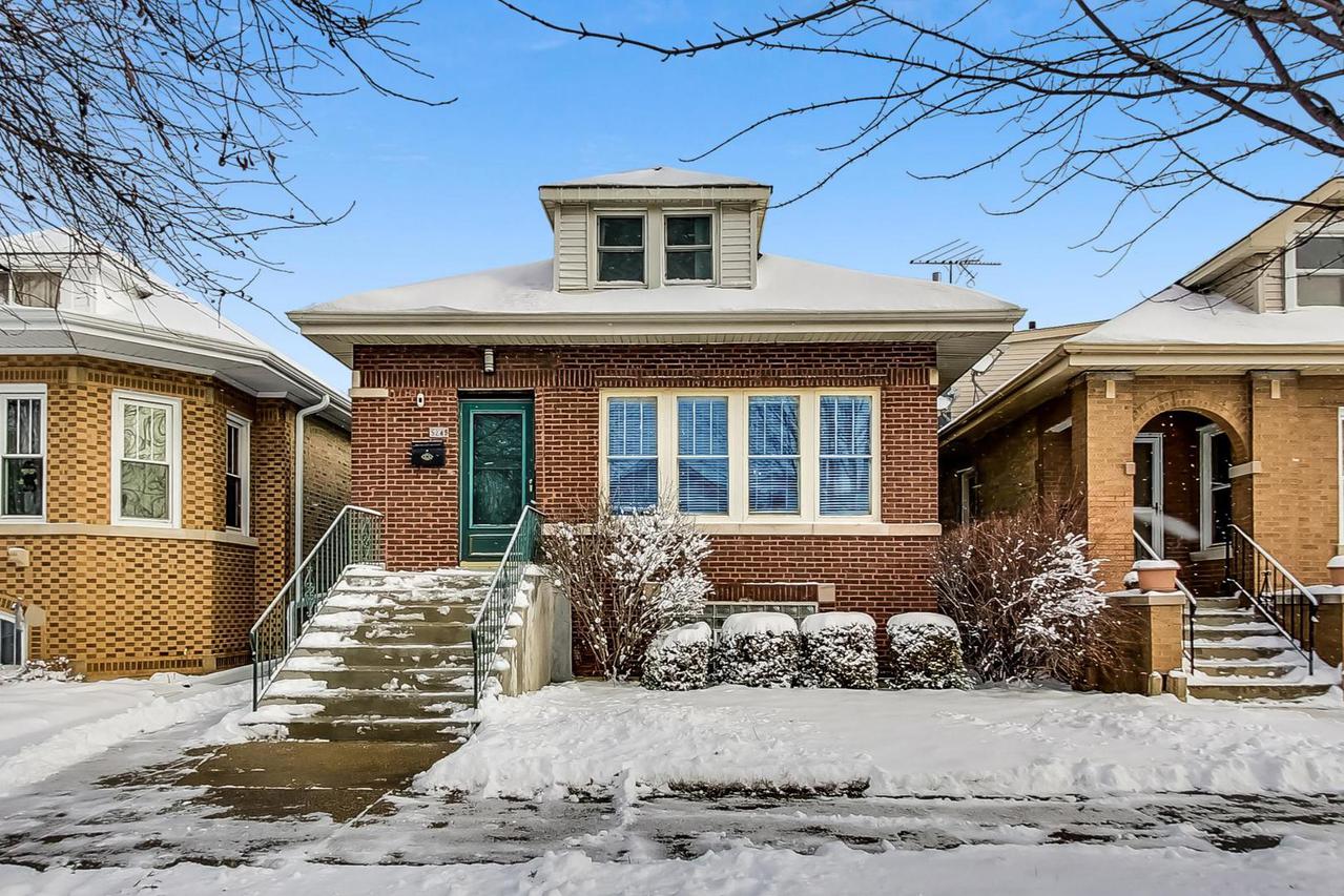 5243 N Liano Ave., Chicago, IL 60630