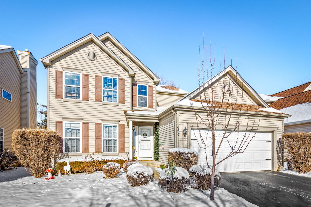 8209 Mourning Dove Ct., Woodridge, IL 60517