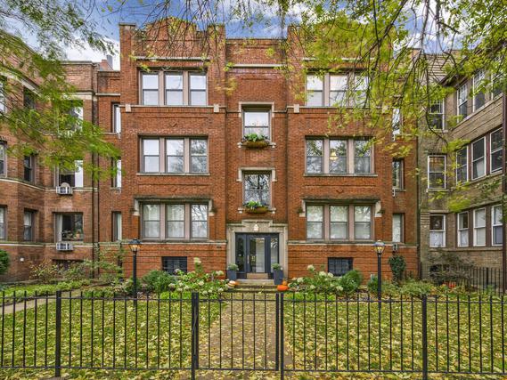713 W Montrose Ave. #3W, Chicago, IL 60613