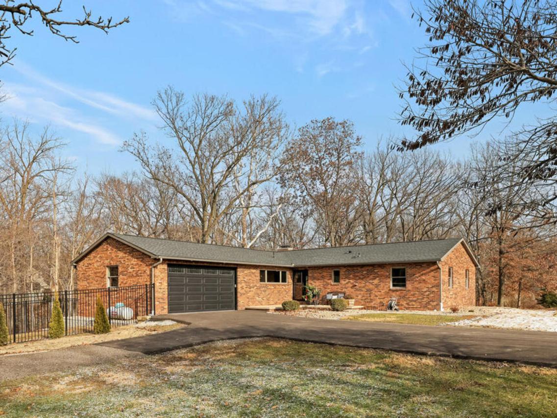 562D County Road 2400, Dewey, IL 61840