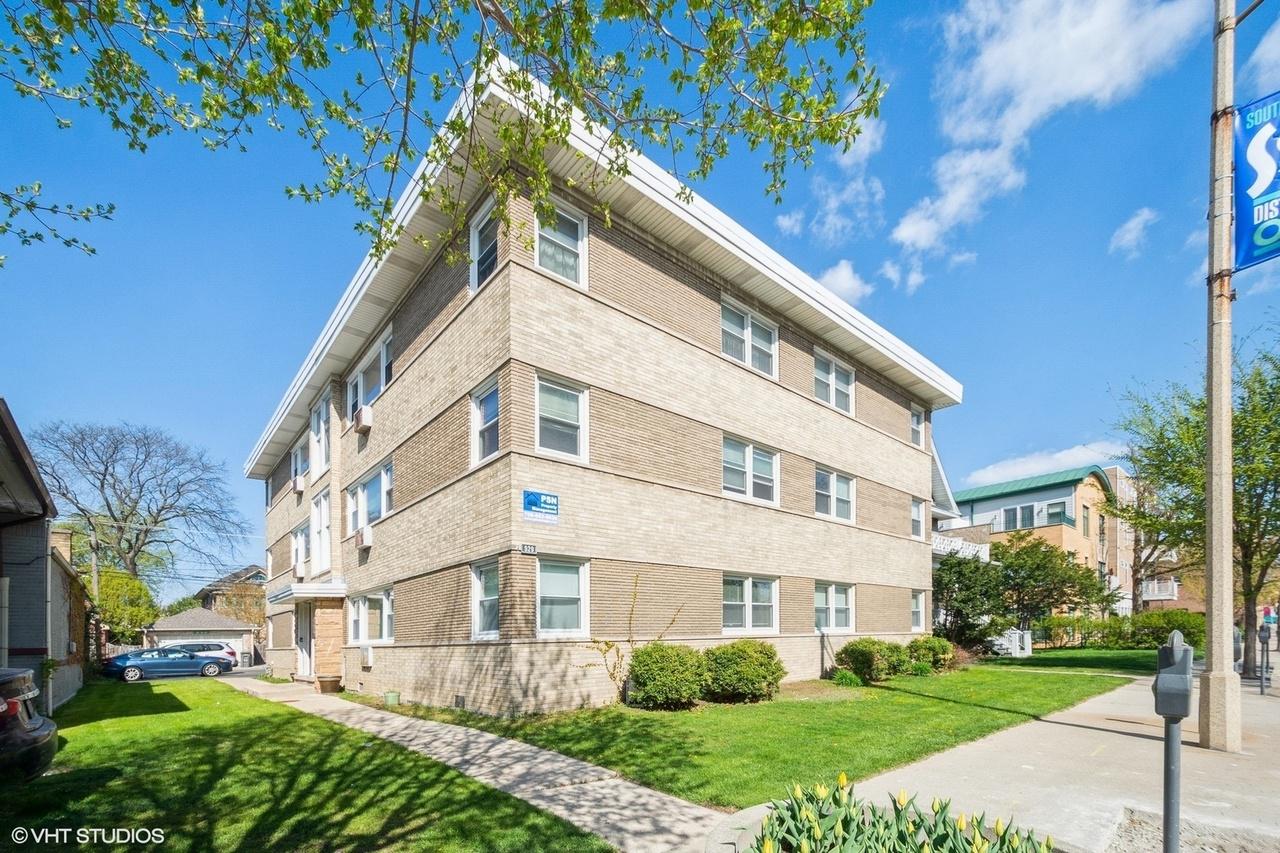 929 S Oak Park Ave. #3NE, Oak Park, IL 60304