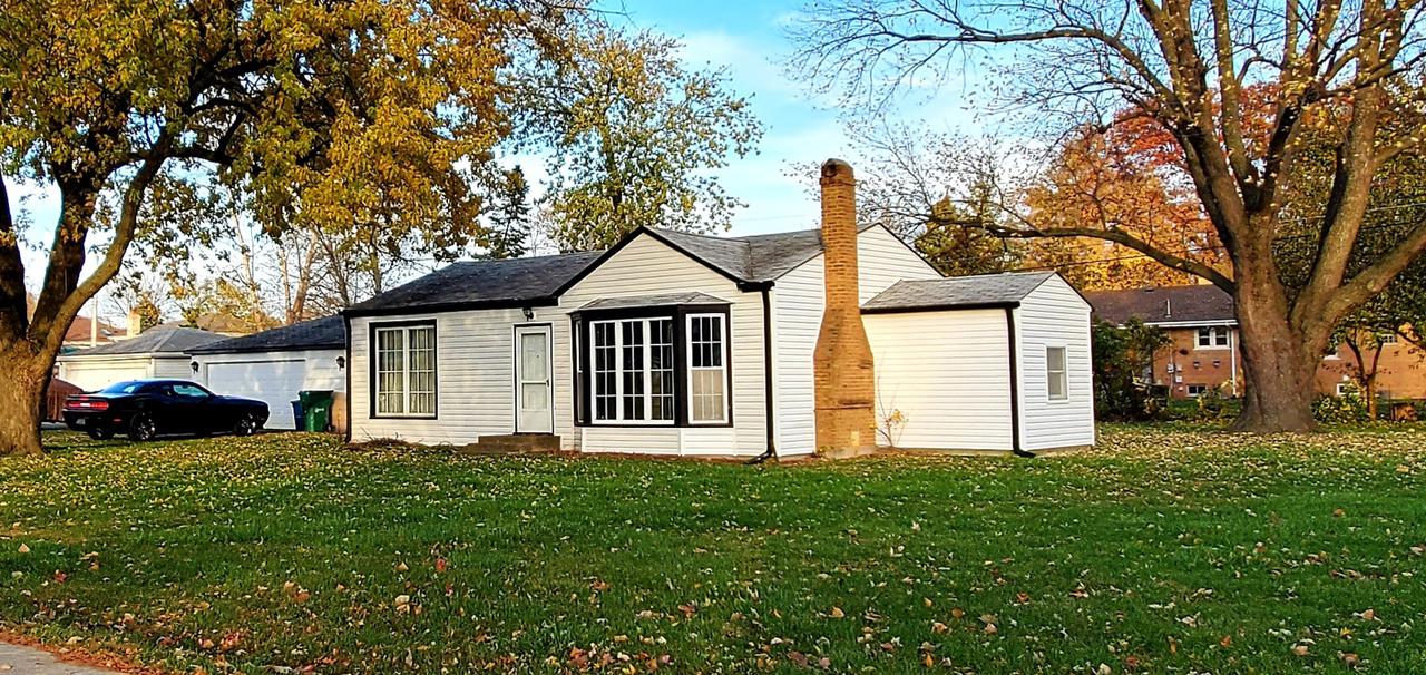 8555 Long Ave., Burbank, IL 60459
