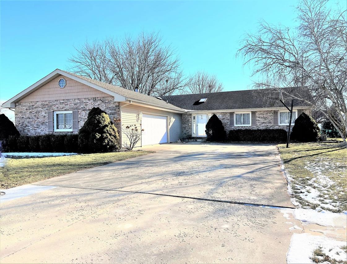 47 Old Farm North Ct., Bradley, IL 60915