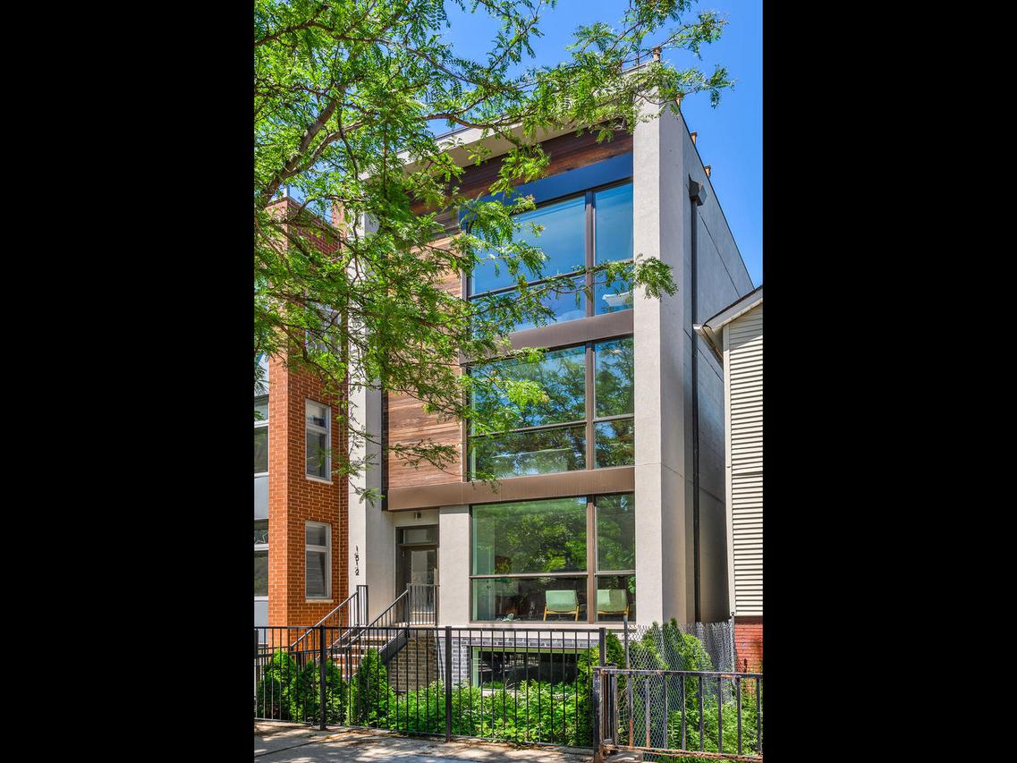 1512 W Chestnut St. #1, Chicago, IL 60642