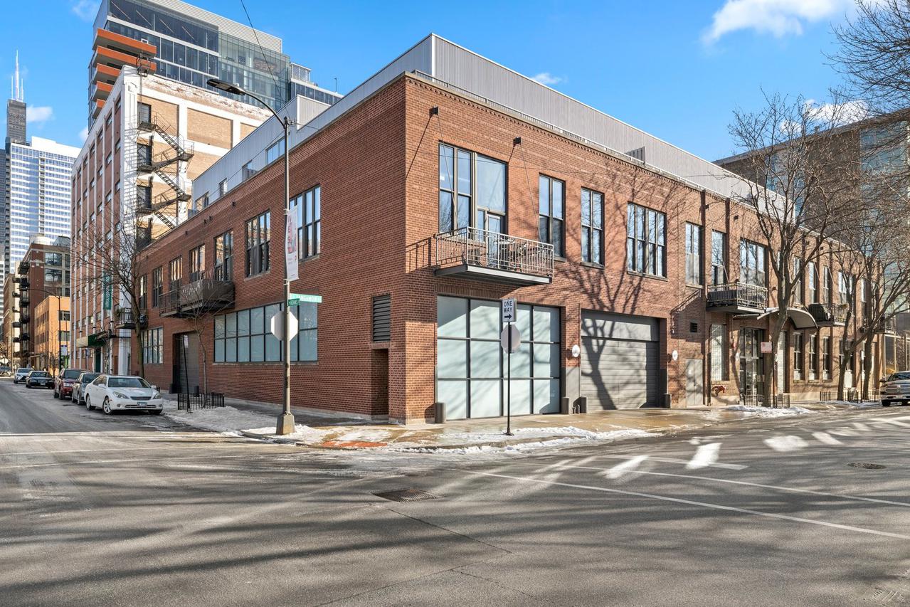 203 S Sangamon St. #306, Chicago, IL 60607