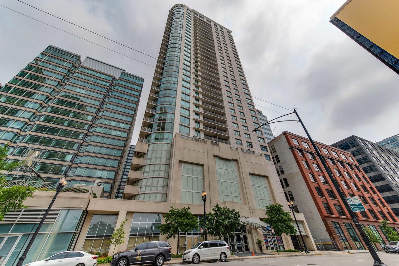125 S Jefferson St. #1309, Chicago, IL 60661