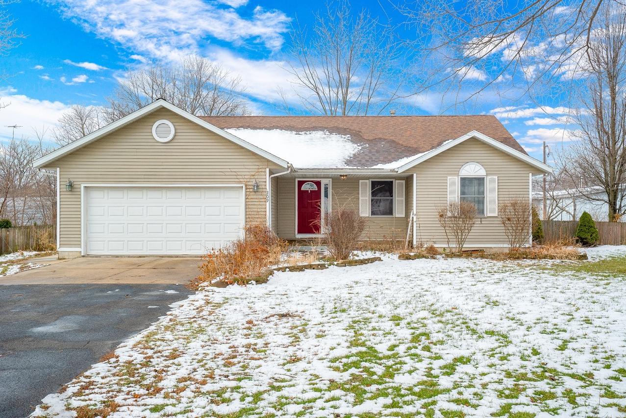 209 N Parls St., Essex, IL 60935