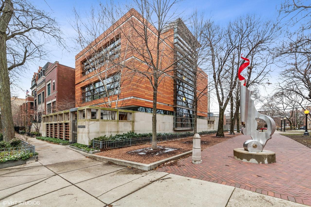 1856 N Mohawk St., Chicago, IL 60614