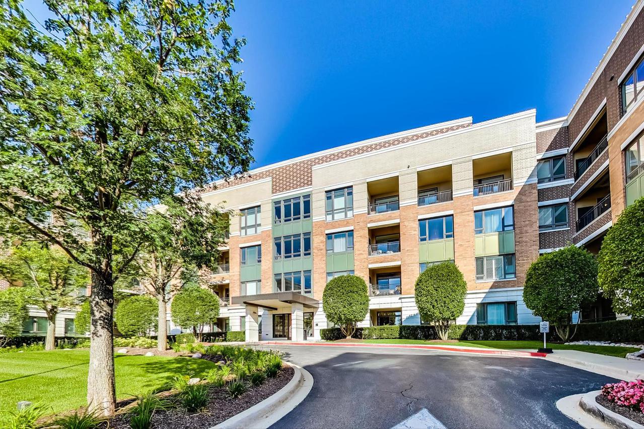 1000 Village Center Dr. #406, Burr Ridge, IL 60527