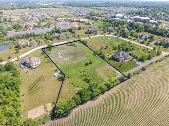 Lot 10 Mission Hills Dr., St. Charles, IL 60175