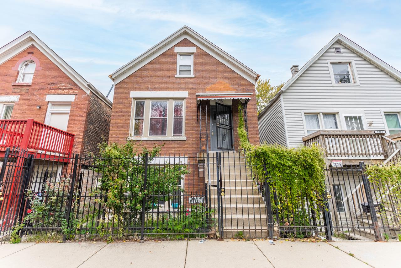 5226 S Winchester Ave., Chicago, IL 60609