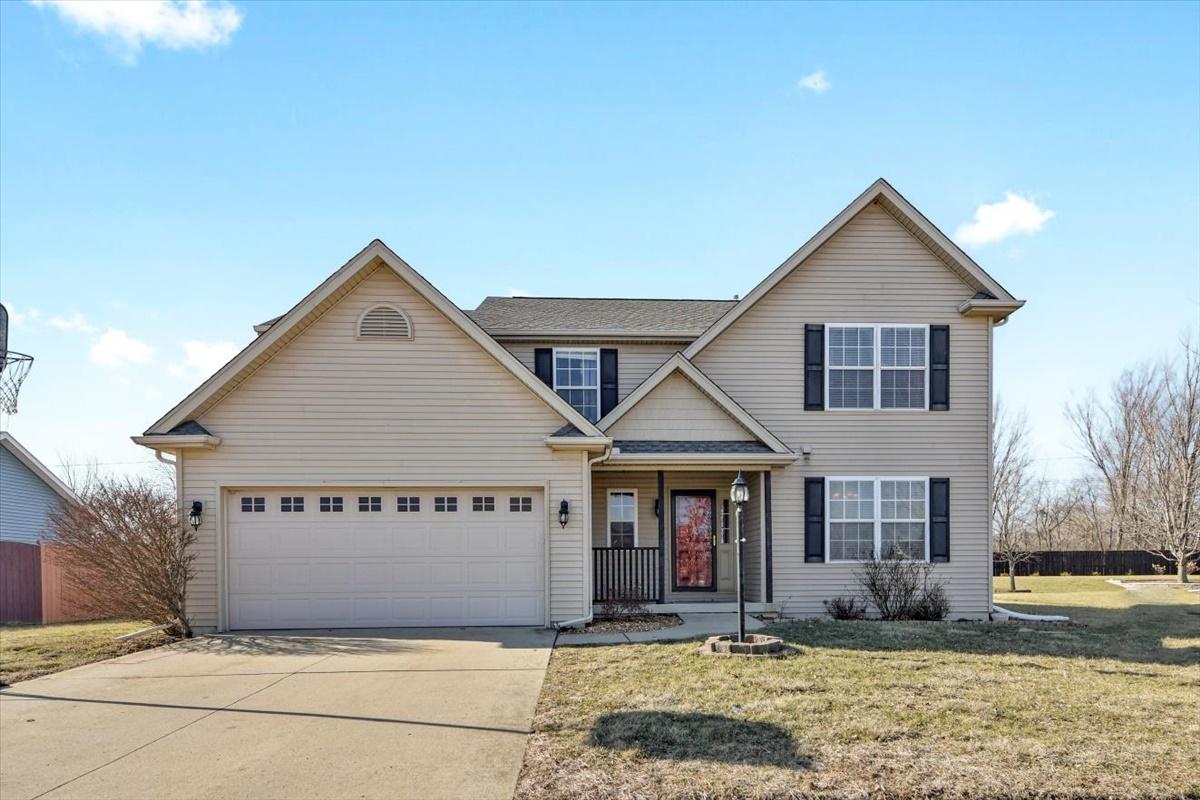 705 Bergamot St., Savoy, IL 61874