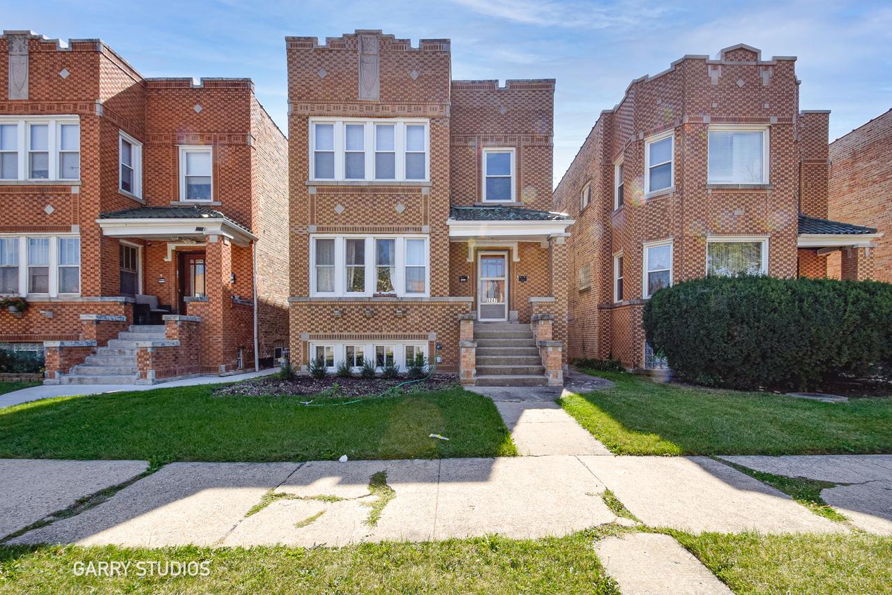 5247 W School St., Chicago, IL 60641