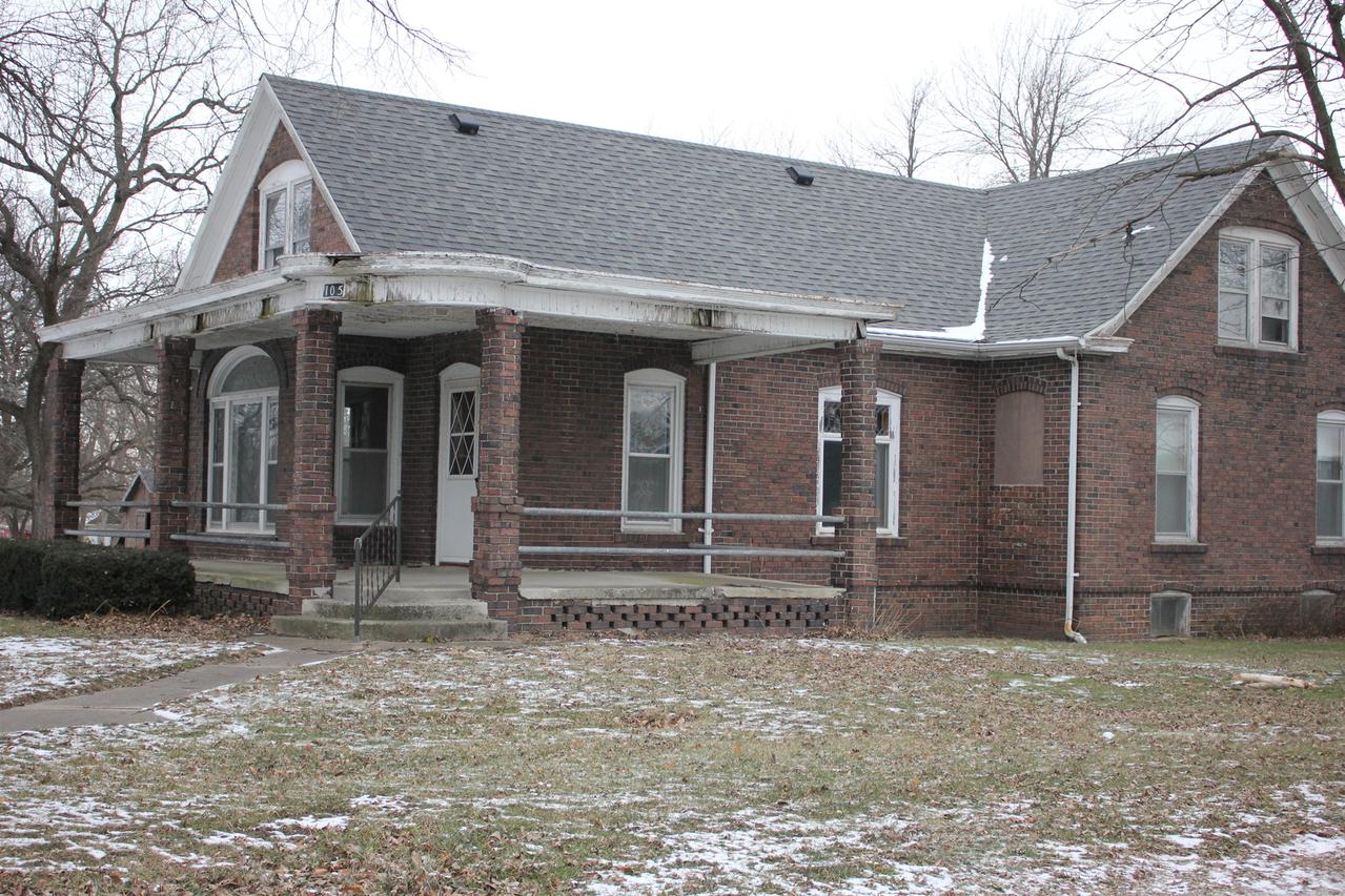 105 N Green St., Piper City, IL 60959
