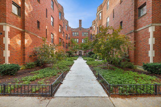 1427 W Elmdale Ave. #2A, Chicago, IL 60660