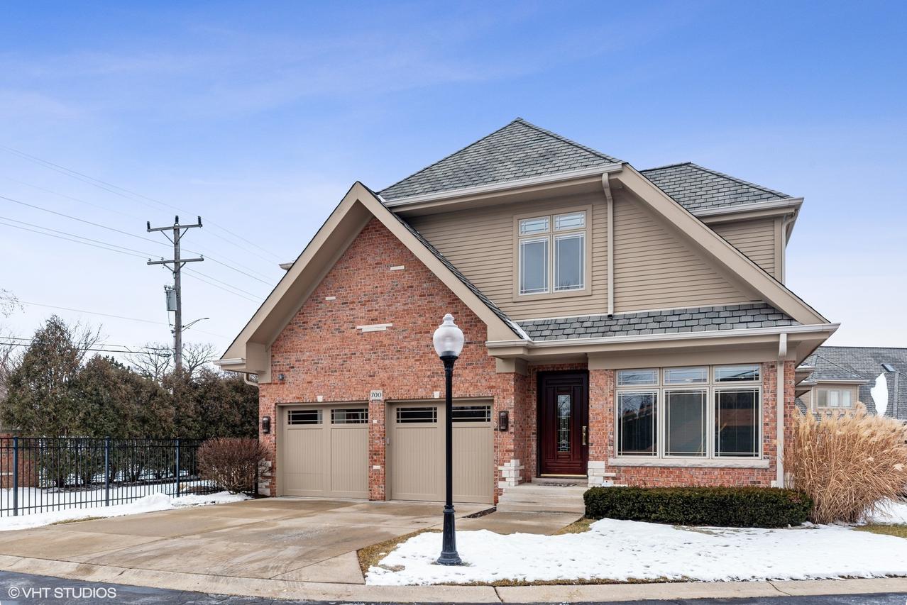 700 French Way, Mount Prospect, IL 60056