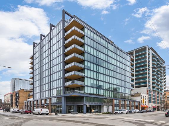 366 W Superior St. #503, Chicago, IL 60654