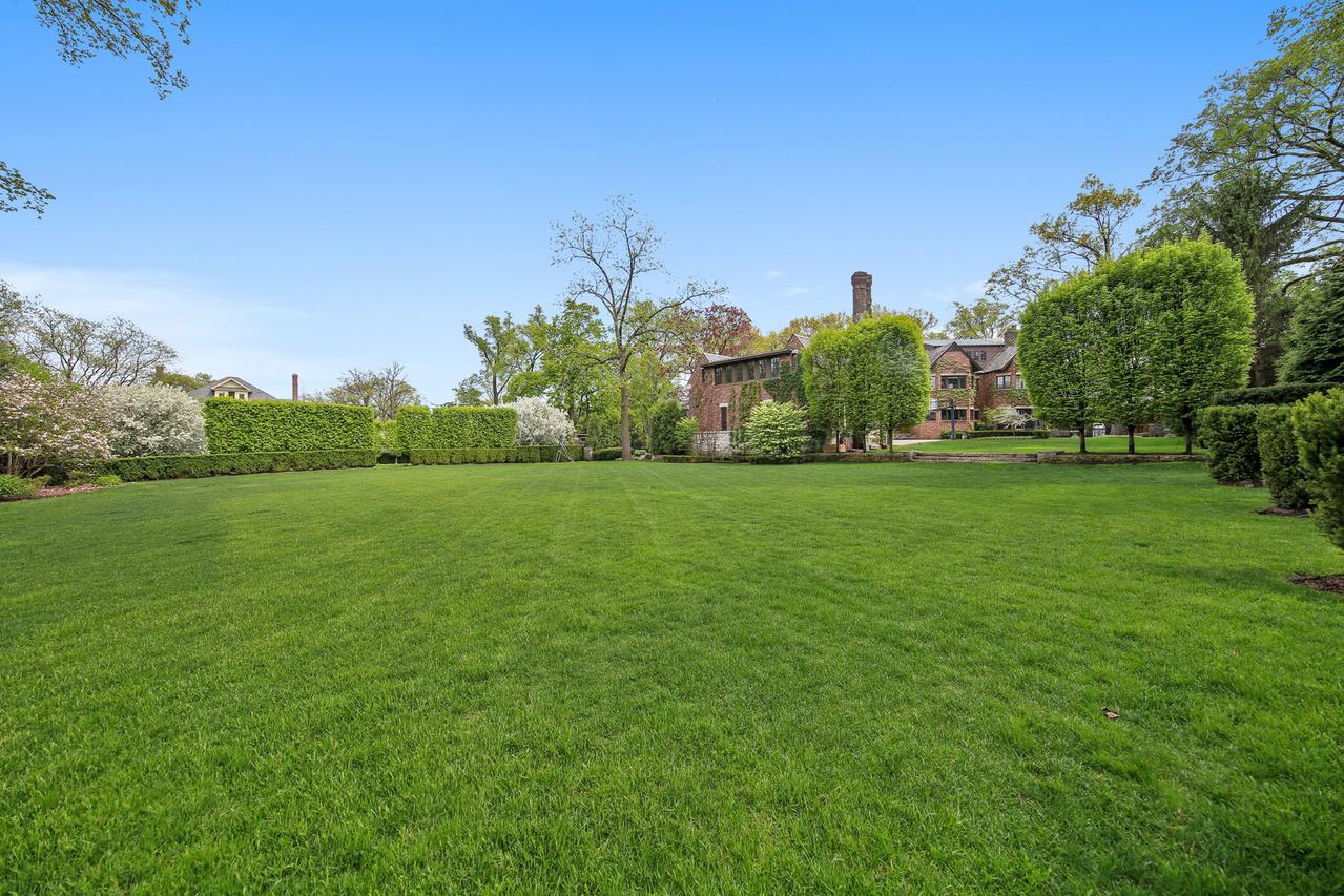746 Mckinley Ln., Hinsdale, IL 60521