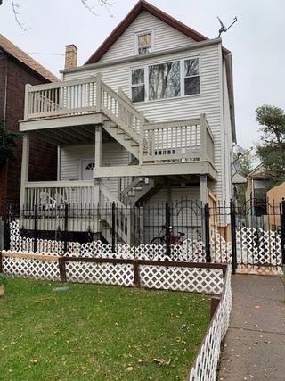 8821 S Escanaba Ave., Chicago, IL 60617