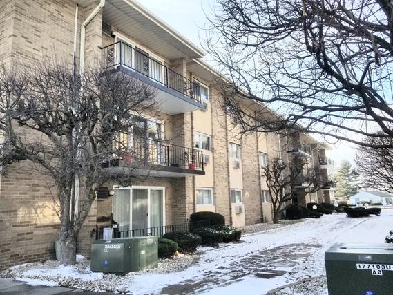 10117 S Cicero Ave. #201, Oak Lawn, IL 60453