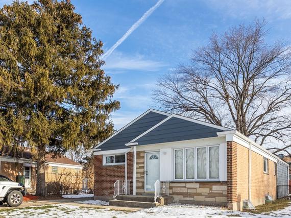 8181 S Knox Ave., Chicago, IL 60652
