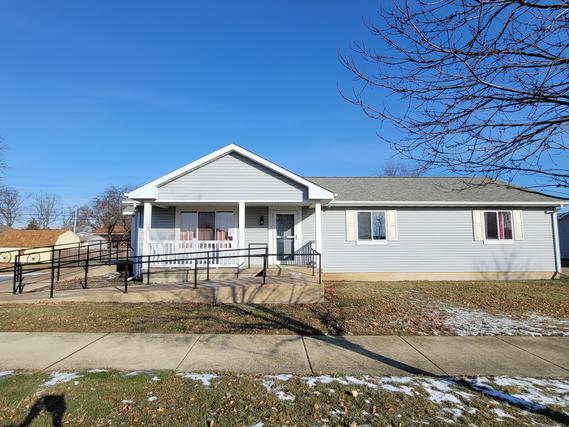 1824 E Main St., Clinton, IL 61727