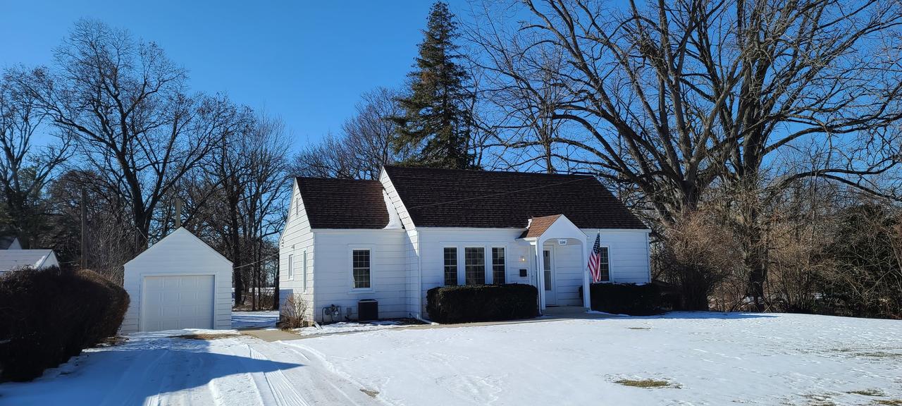 220 S Main St., Rochelle, IL 61068