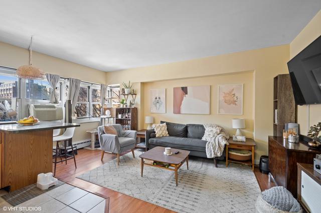 4970 N Marine Dr. #426, Chicago, IL 60640