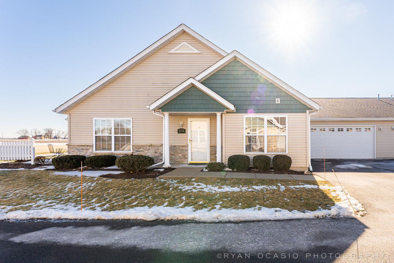 2134 Waterbury Ln., Sycamore, IL 60178