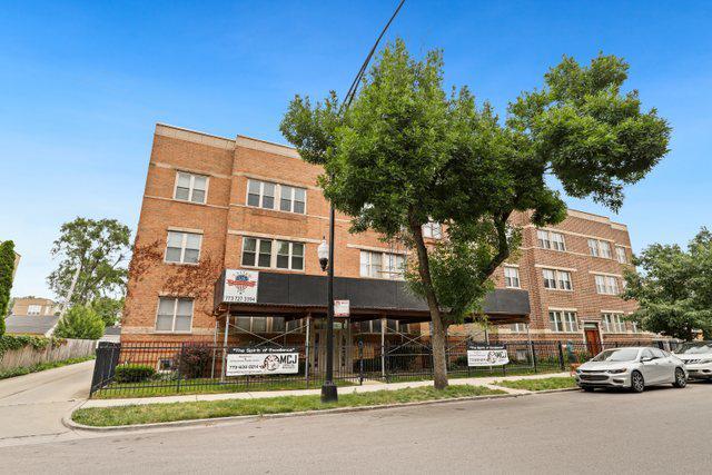 4507 S Lake Park Ave. #2N, Chicago, IL 60653