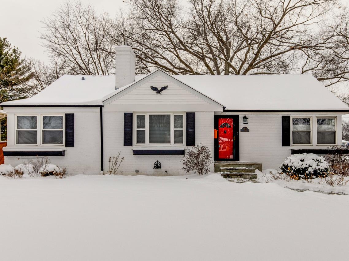 914 S I Oka Ave., Mount Prospect, IL 60056