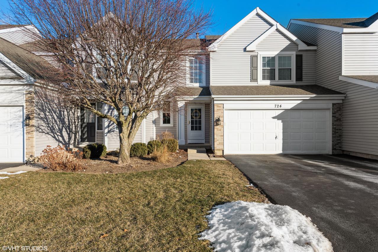 724 Silk Oak Ln., Crystal Lake, IL 60014