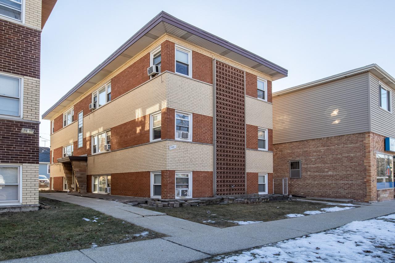 7441 W Fullerton Ave. #GS, Elmwood Park, IL 60707