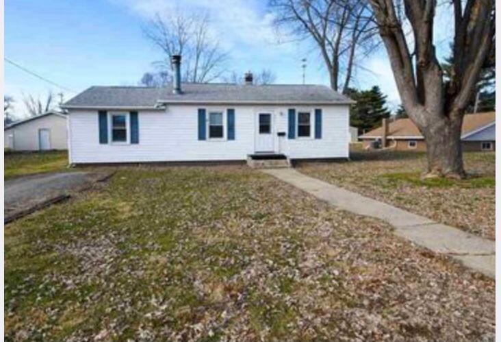 1241 N 1st St., Chillicothe, IL 61523