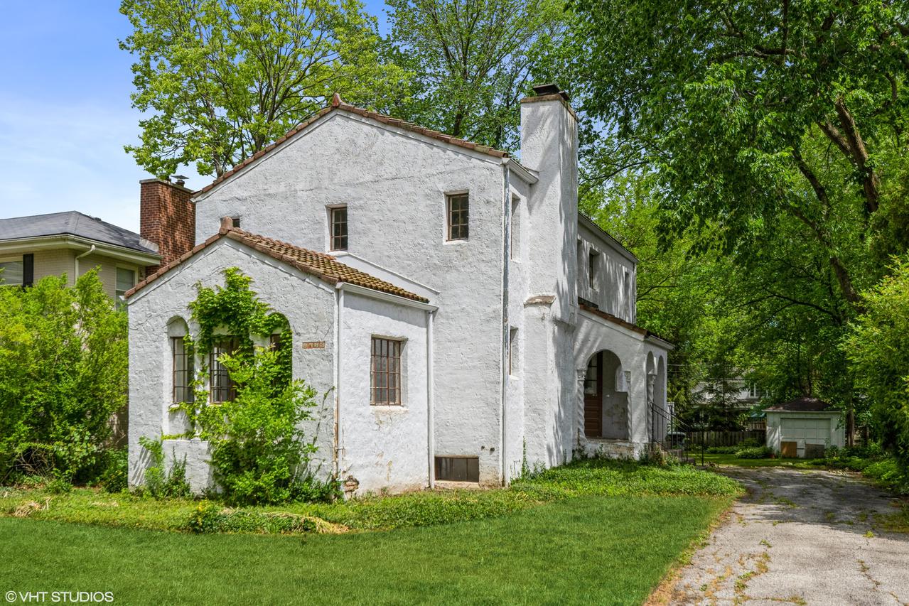 1155 Ash St., Winnetka, IL 60093