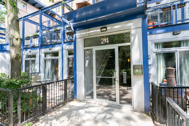 24 N May St. #323, Chicago, IL 60607