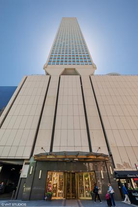 111 E Chestnut St. #11J, Chicago, IL 60611