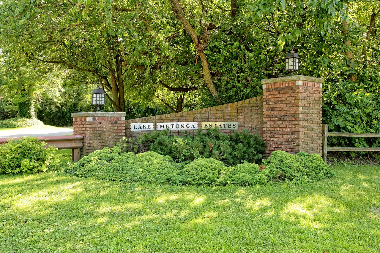 34 Lake Metonga Tr., Grant Park, IL 60940