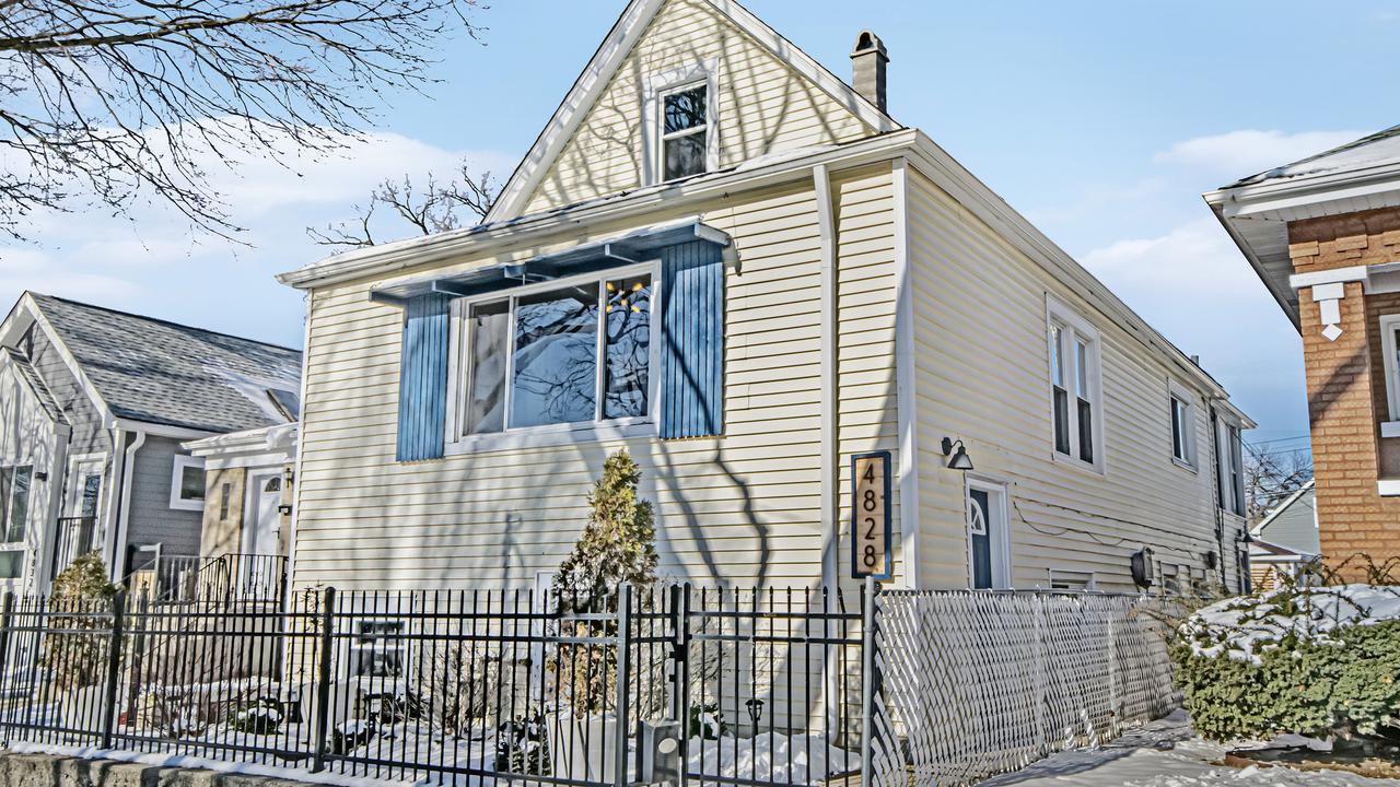 4828 W School St., Chicago, IL 60641