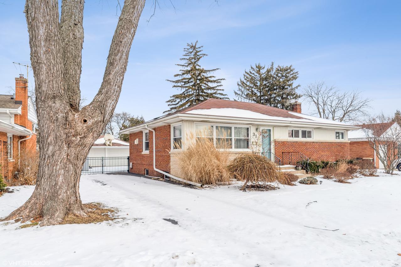 31 N Reuter Dr., Arlington Heights, IL 60005