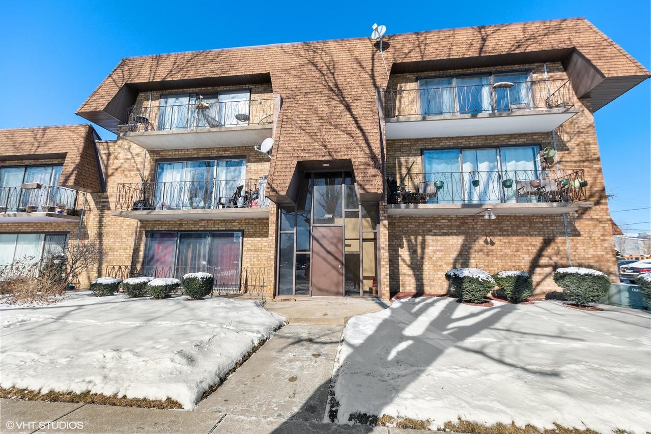 7002 99th St. #305, Chicago Ridge, IL 60415