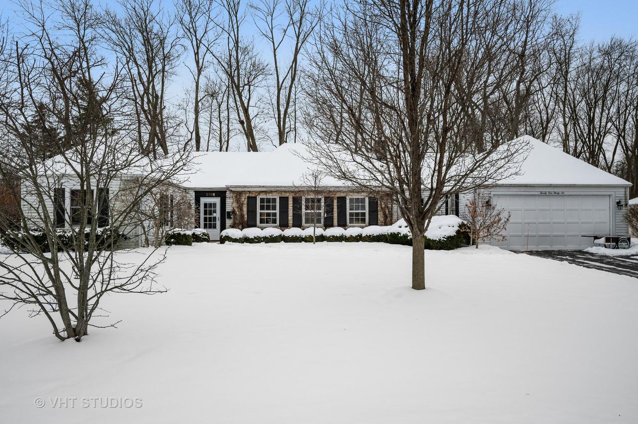 2136 Drury Ln., Northfield, IL 60093