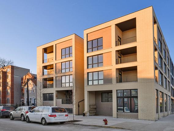 2404 W Moffat St. #2E, Chicago, IL 60647
