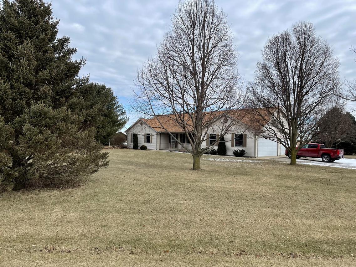 1476 County Road 2500, Ogden, IL 61859