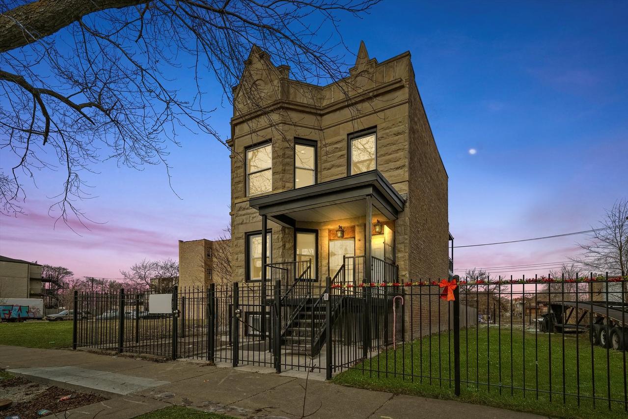 4148 W Van Buren St., Chicago, IL 60624
