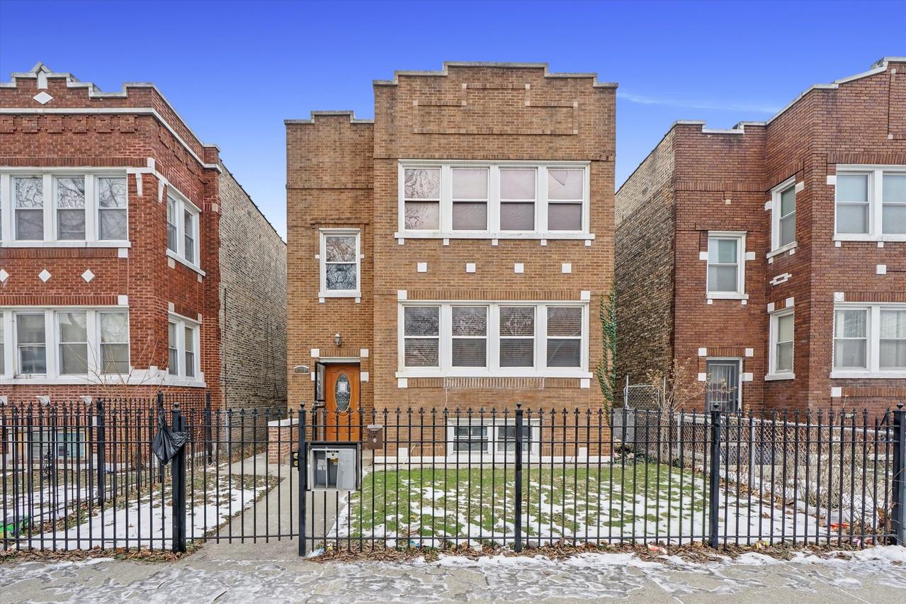 420 N Leclaire Ave., Chicago, IL 60644