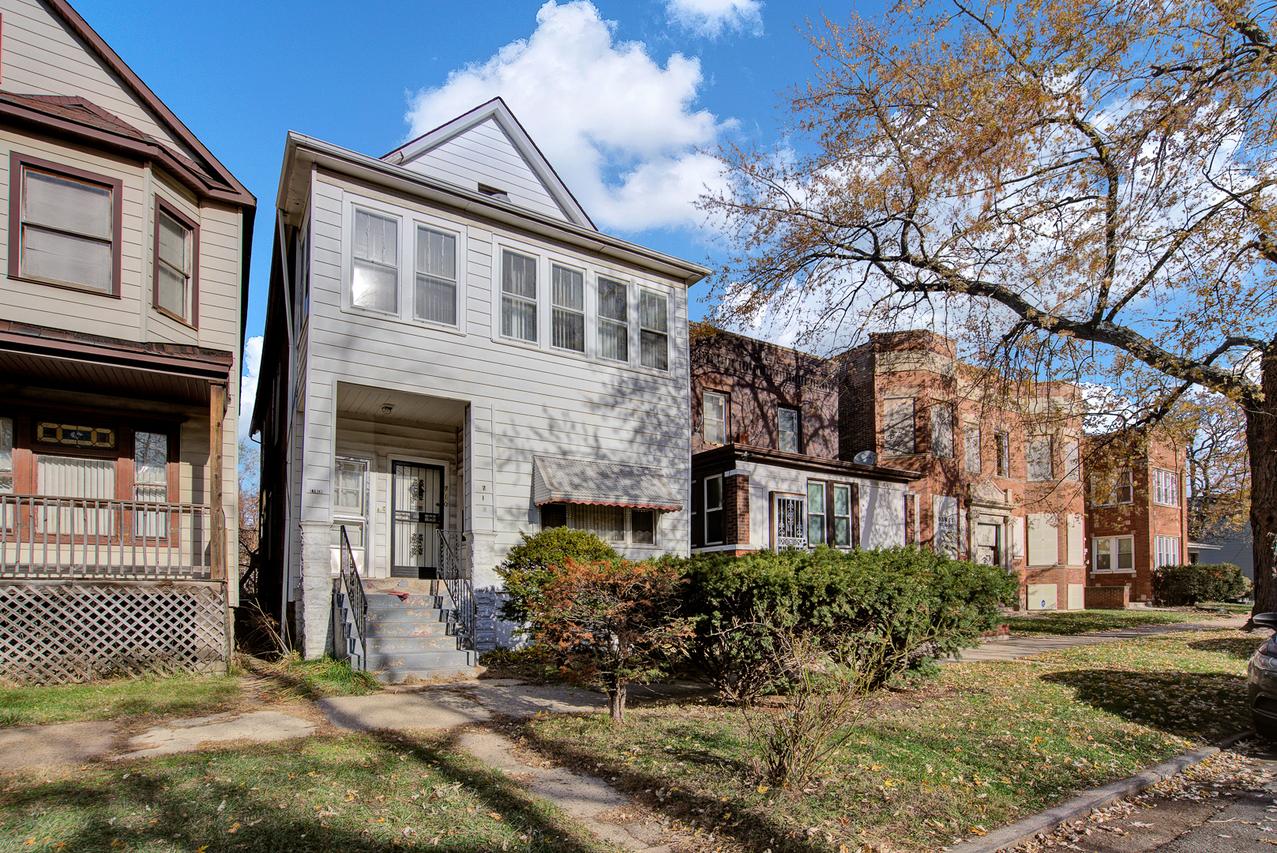 710 E 90th St., Chicago, IL 60619