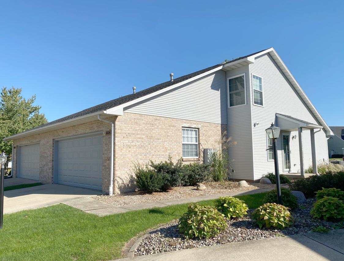 1024 Pheasant Ln., Savoy, IL 61874