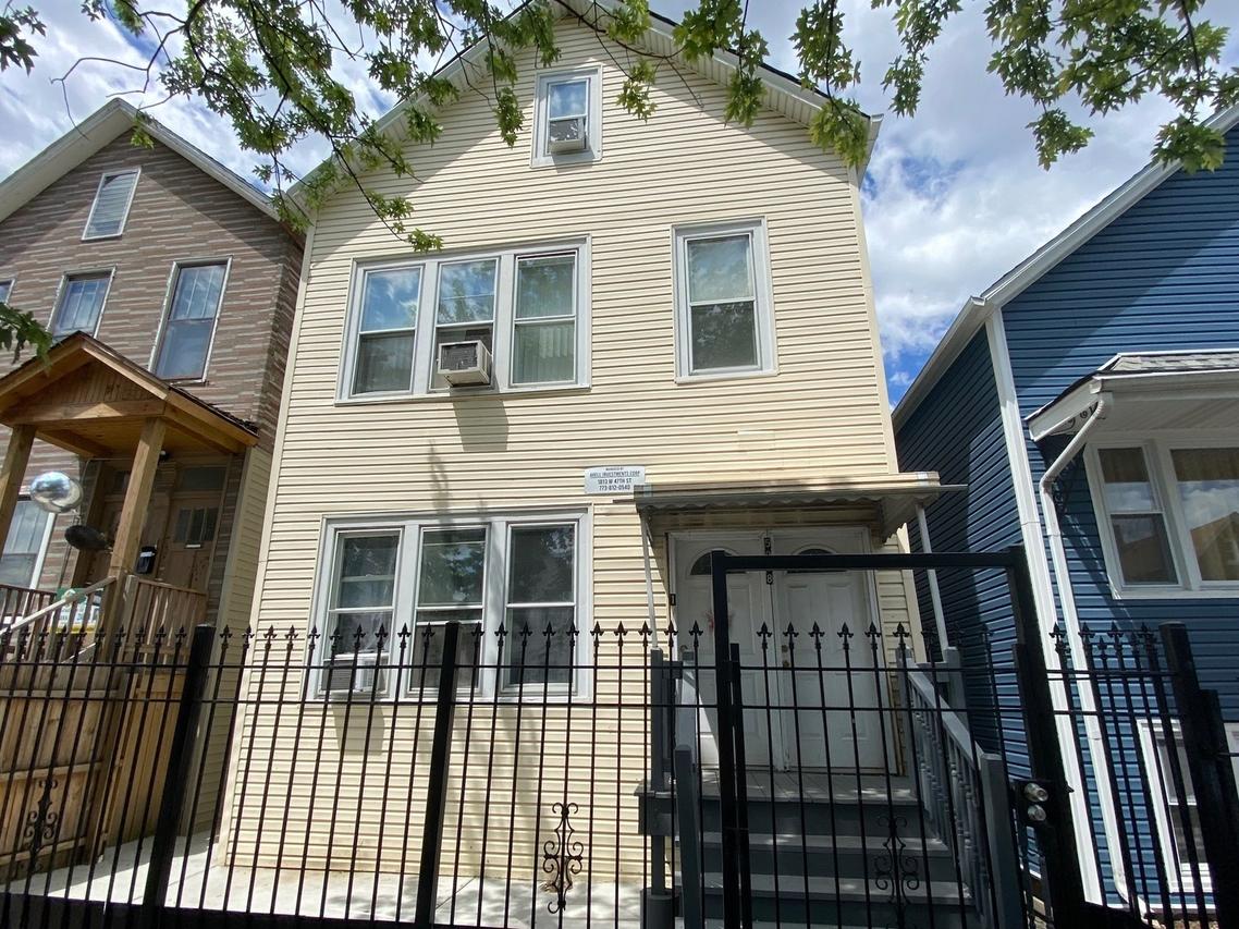 5028 S Damen Ave., Chicago, IL 60609